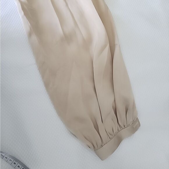 AMYLYNN wrap ruffled midi dress minimalist quiteluxe color cream small size - Picture 12 of 13